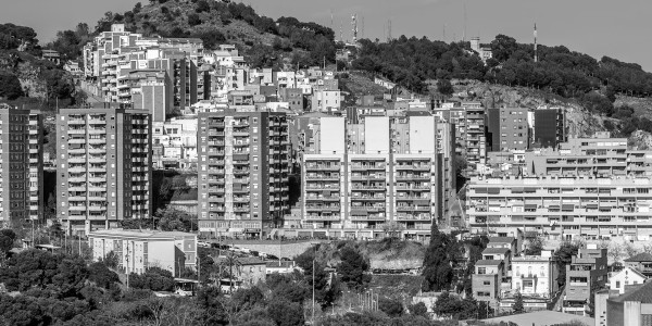 Peritajes Civiles y Mercantiles Castelló de Farfanya · Informes Periciales Inmobilirios